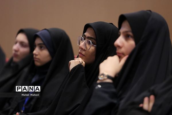 جلسه توجیهی یازدهمین دوره مجلس دانش‌آموزی در اردوگاه شهید‌باهنر