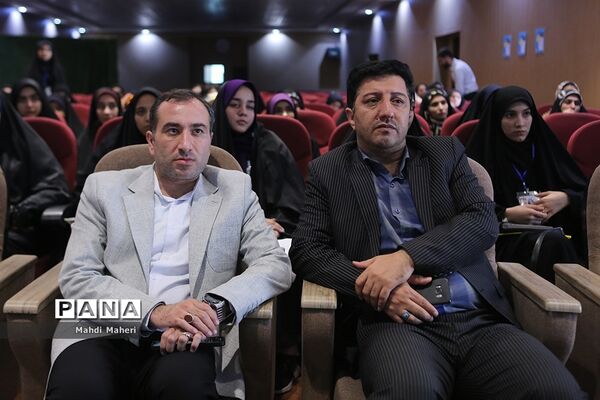 جلسه توجیهی یازدهمین دوره مجلس دانش‌آموزی در اردوگاه شهید‌باهنر