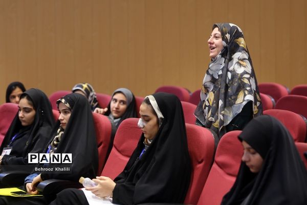 جلسه توجیهی یازدهمین دوره مجلس دانش‌آموزی در اردوگاه شهید‌باهنر