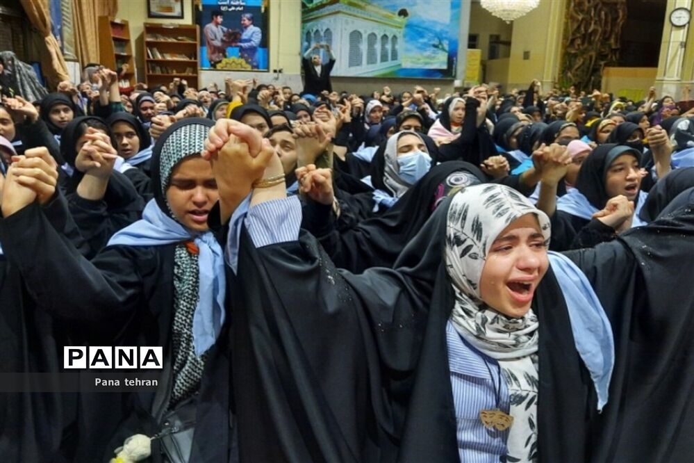 اعزام  دانش‌آموزان زیارت اولی شهر تهران به مشهد مقدس