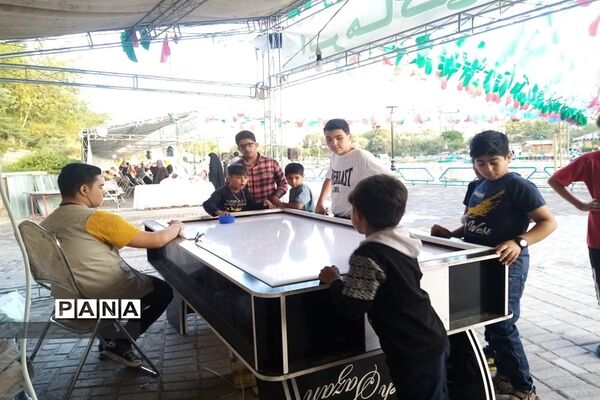 برگزاری جشن باشکوه غدیر و برپایی غرفه در بوستان وحدت