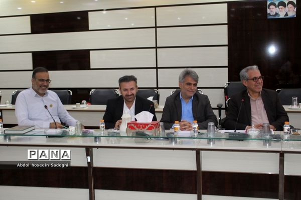 جلسه شورای معاونان اداره‌کل آموزش و پرورش استان بوشهر