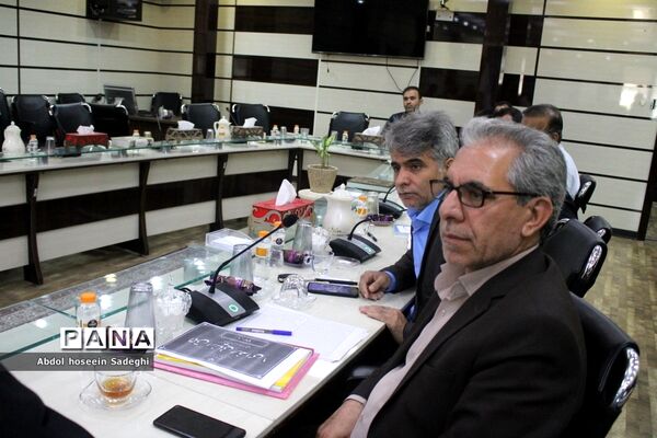 جلسه شورای معاونان اداره‌کل آموزش و پرورش استان بوشهر