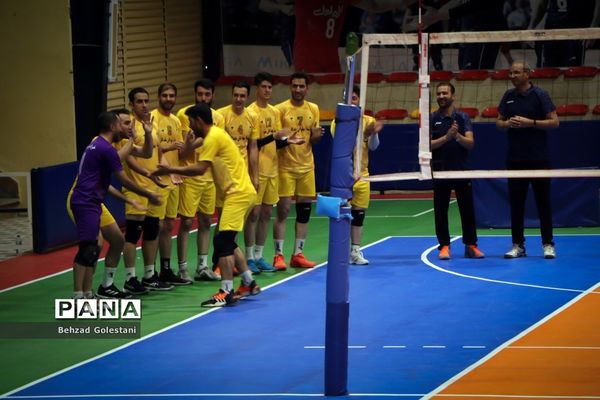 مسابقات والیبال فرهنگیان روز اول