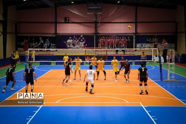 مسابقات والیبال فرهنگیان روز اول