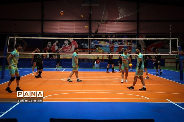 مسابقات والیبال فرهنگیان روز اول