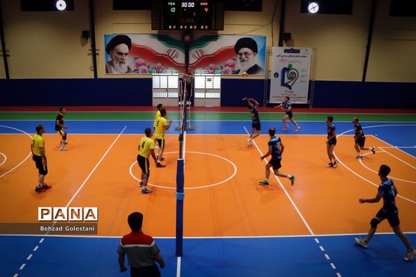 مسابقات والیبال فرهنگیان روز اول