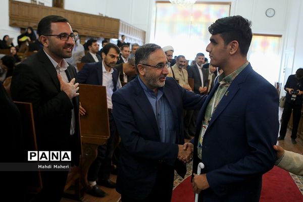 افتتاحیه یازدهمین دوره مجلس دانش‌آموزی/۳