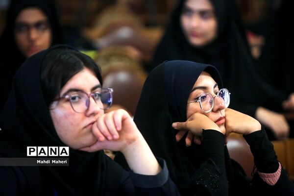افتتاحیه یازدهمین دوره مجلس دانش‌آموزی/۳