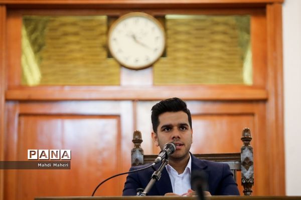 افتتاحیه یازدهمین دوره مجلس دانش‌آموزی/۳