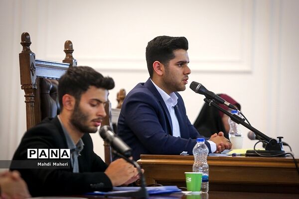 افتتاحیه یازدهمین دوره مجلس دانش‌آموزی/۳