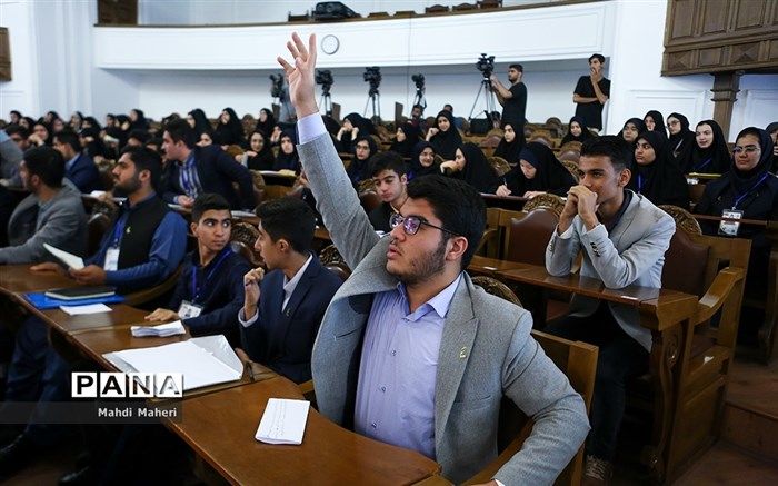 گزارش روز دوم نشست سراسری دوره یازدهم مجلس دانش‌آموزی