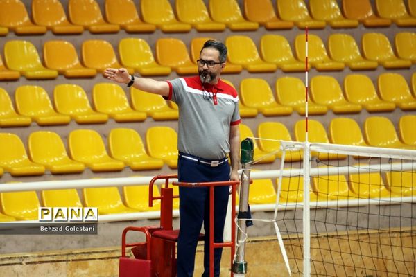 مسابقات والیبال فرهنگیان روز دوم