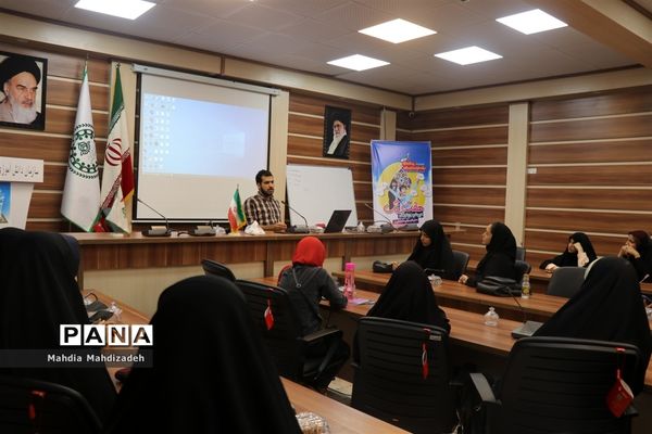 کارگاه تولید محتوای رسانه‌ای با همکاری سازمان تبلیغات در محل سازمان دانش‌آموزی