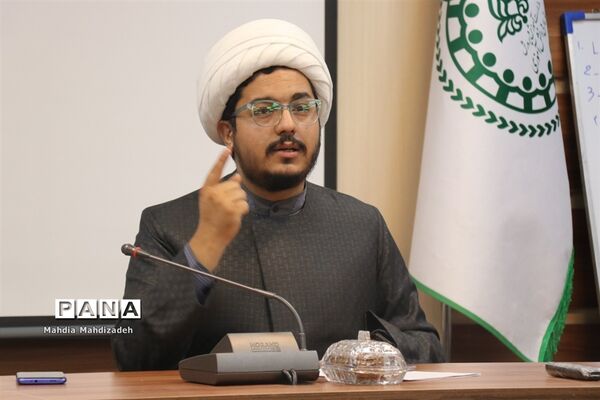 کارگاه تولید محتوای رسانه‌ای با همکاری سازمان تبلیغات در محل سازمان دانش‌آموزی