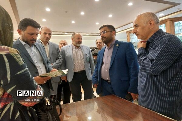 جشن کتابانه در کافه گالری برج آزادی