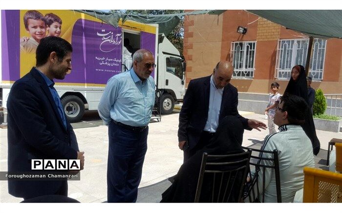 بازدید رئیس سازمان آموزش و پرورش استثنایی از پایگاه ارائه خدمات رایگان دندانپزشکی به دانش‌آموزان استثنایی