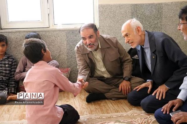 اعزام دانش‌آموزان زیارت اولی روستاهای محروم بشاگرد به مشهد مقدس