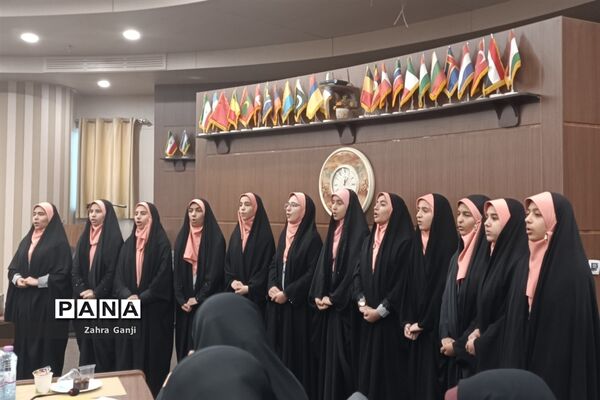 نشست مشترک مدیران و نماینده بانوان سازمان بسیج فرهنگیان استان فارس