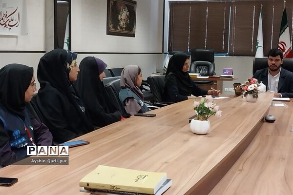 نشست هیات اندیشه‌ورز دانش‌آموزی سازمان دانش‌آموزی استان فارس
