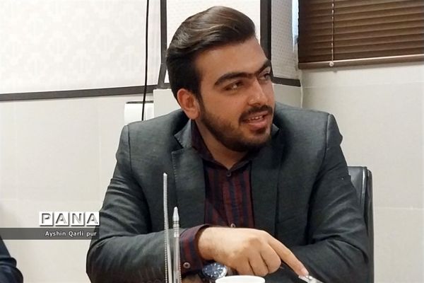 نشست هیات اندیشه‌ورز دانش‌آموزی سازمان دانش‌آموزی استان فارس