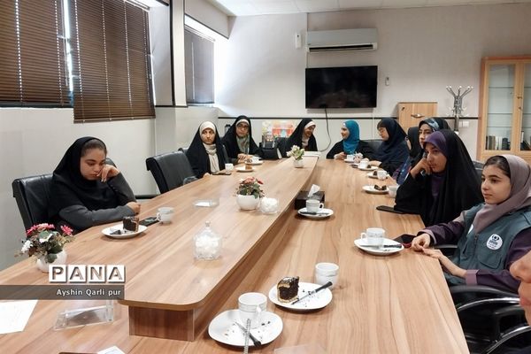 نشست هیات اندیشه‌ورز دانش‌آموزی سازمان دانش‌آموزی استان فارس