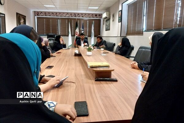 نشست هیات اندیشه‌ورز دانش‌آموزی سازمان دانش‌آموزی استان فارس