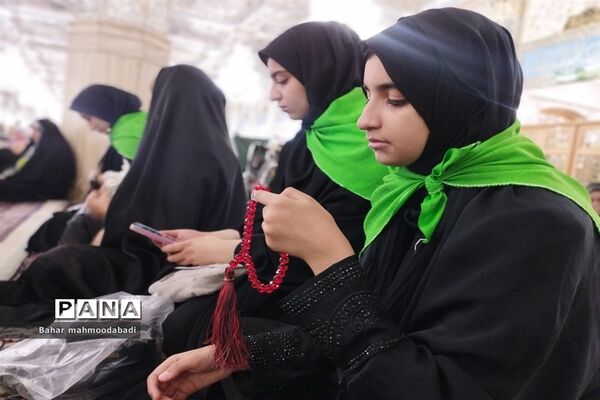 تشرف دانش‌آموزان زیارت اولی دختر کرمانشاه به حرم مطهر رضوی