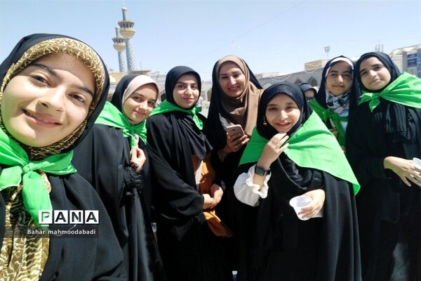 تشرف دانش‌آموزان زیارت اولی دختر کرمانشاه به حرم مطهر رضوی