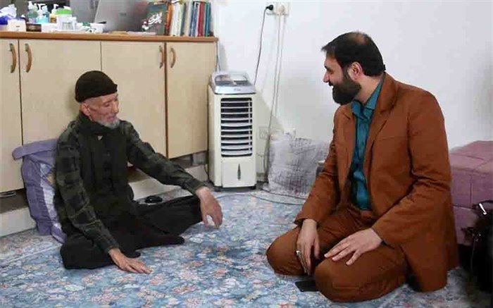 دیدار مدیرکل هنرهای تجسمی با هنرمند جانباز