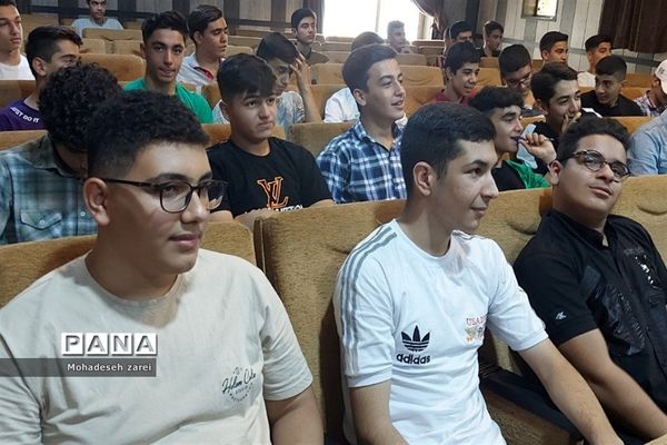 برگزاری کارگاه هدایت تحصیلی در شهرستان‌قرچک