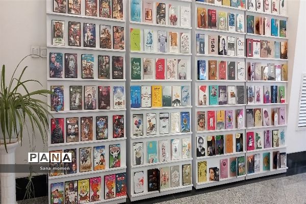 بازدید از کتابخانه مرکزی امام خمینی(ره)