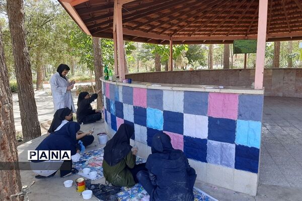 رنگ‌آمیزی اردوگاه استانی شهید بهشتی اصفهان  توسط دانش‌آموزان هنرمند