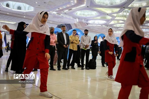 دومین روز نمایشگاه الف تا