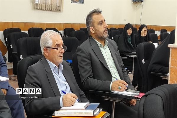 برگزاری کارگاه آموزشی ویژه معاونان و روسای ادارات سوادآموزی استان‌ها در ملارد