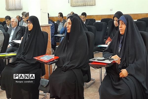 برگزاری کارگاه آموزشی ویژه معاونان و روسای ادارات سوادآموزی استان‌ها در ملارد