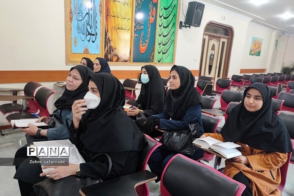 بازدید و حضور مدیر آموزش و پرورش رودهن در کارگاه طرح قرآنی اتقان