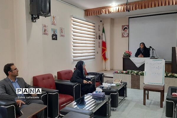 بازدید و حضور مدیر آموزش و پرورش رودهن در کارگاه طرح قرآنی اتقان