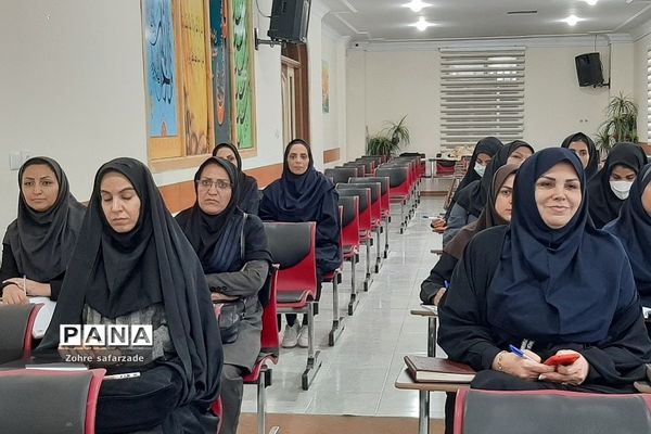 بازدید و حضور مدیر آموزش و پرورش رودهن در کارگاه طرح قرآنی اتقان