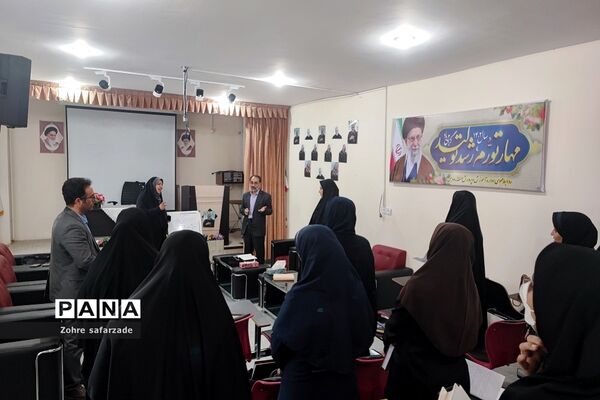 بازدید و حضور مدیر آموزش و پرورش رودهن در کارگاه طرح قرآنی اتقان