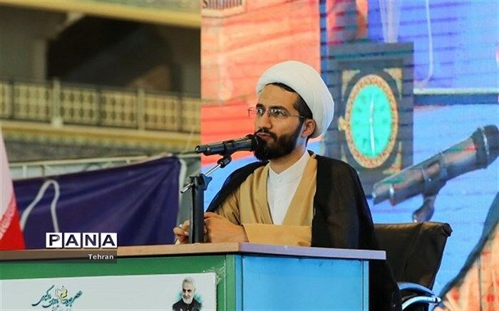رویکرد جدید سازمان پژوهش و برنامه‌ریزی آموزشی، ارتقای نقش و جایگاه معلم در تربیت است