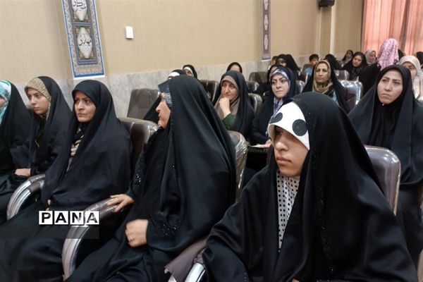 برگزاری همایش طلایی‌داران عفاف و حجاب درقرچک