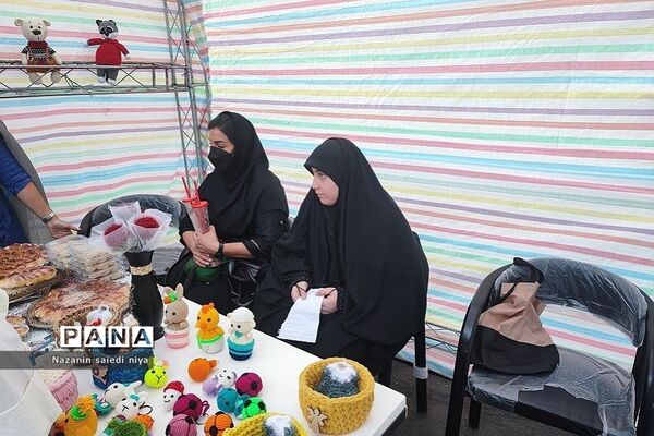 برگزاری غرفه‌های عفاف و حجاب در رودهن