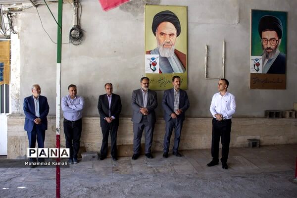 آیین افتتاحیه اولین جشنواره تئاتر خیابانی محلات