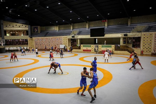 تمرین تیم ملی کشتی فرنگی نوجوانان و بزرگسالان