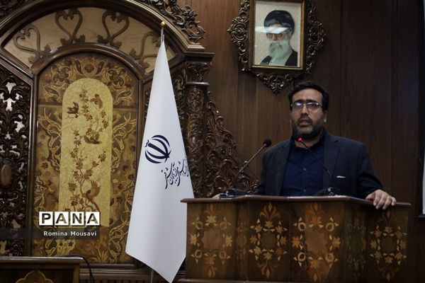 نشست خبری مدیرکل فرهنگ و ارشاد اسلامی آذربایجان شرقی