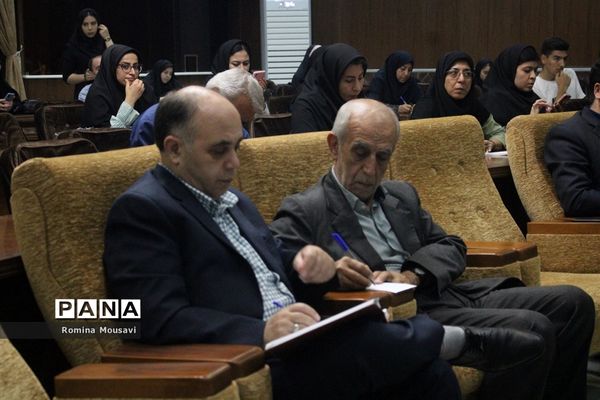 نشست خبری مدیرکل فرهنگ و ارشاد اسلامی آذربایجان شرقی