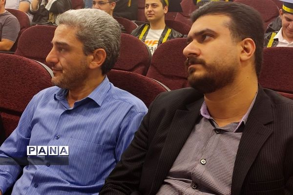 جشن فارغ‌التحصیلی دانش‌آموزان پایه دوازدهم دبیرستان استعدادهای درخشان شهید بهشتی رودهن