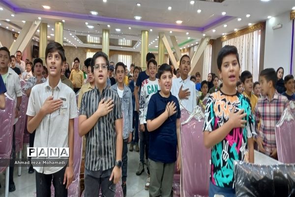 تجلیل از برگزیدگان قرآن، عترت و نماز و فرهنگی هنری مقطع ابتدایی کاشمر