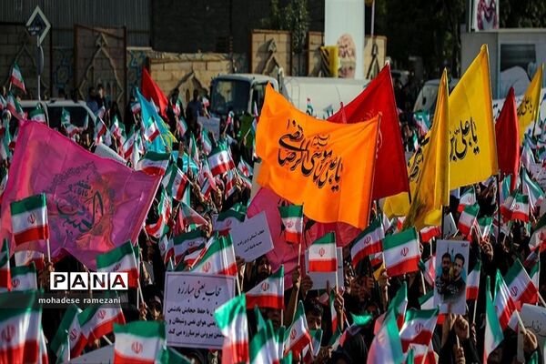 اجتماع عظیم مدافعان حریم خانواده در روز قیام مسجد گوهرشاد مشهد